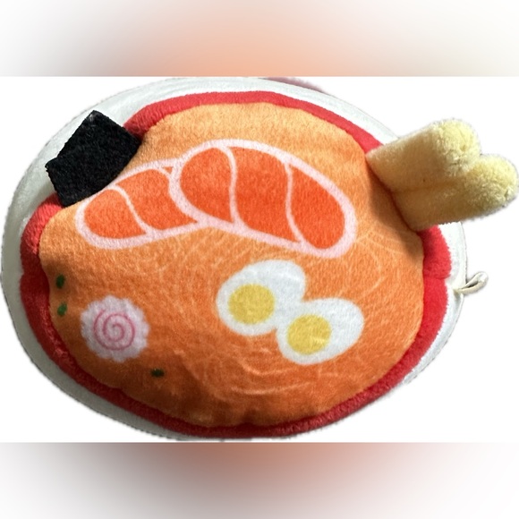 Squishmallows Raisy the Ramen Cup - Picture 7 of 7